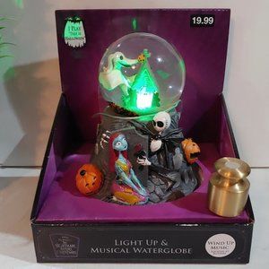 Disney Nightmare Before Christmas Sally and Jack Snow Globe New In Original Box